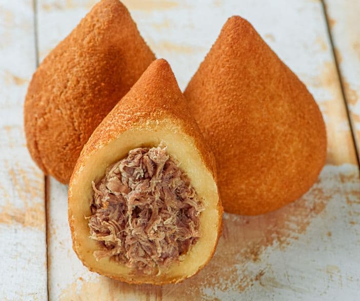 COXINHA DE CARNE DO SOL (PCT 35 UND)