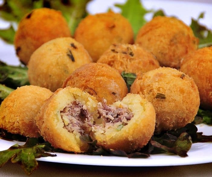MINI BOLINHA DE CARNE DO SOL (10 G) KG (PCT 5,5 KG)